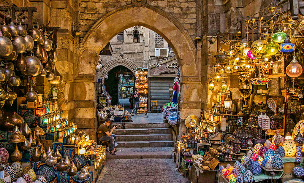 Khan el-Khalili & El-Moez Street